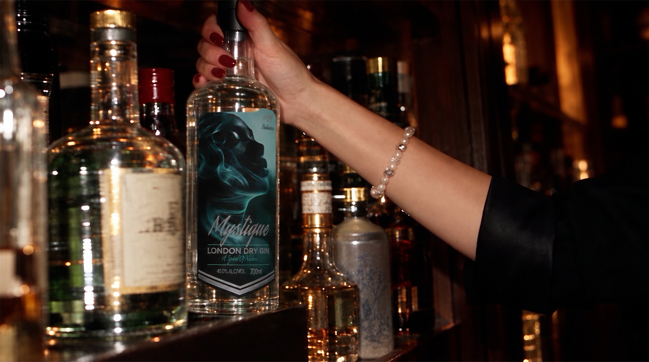 Mystiue London Gin
